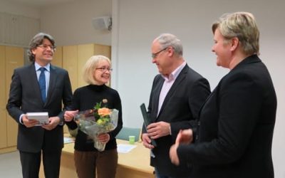 Kyläyhdistykselle myönnettiin Vuoden alkiolainen teko 2015 -palkinto